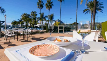 Disfruta de la gastronomía en un entorno inigualable para desconectar