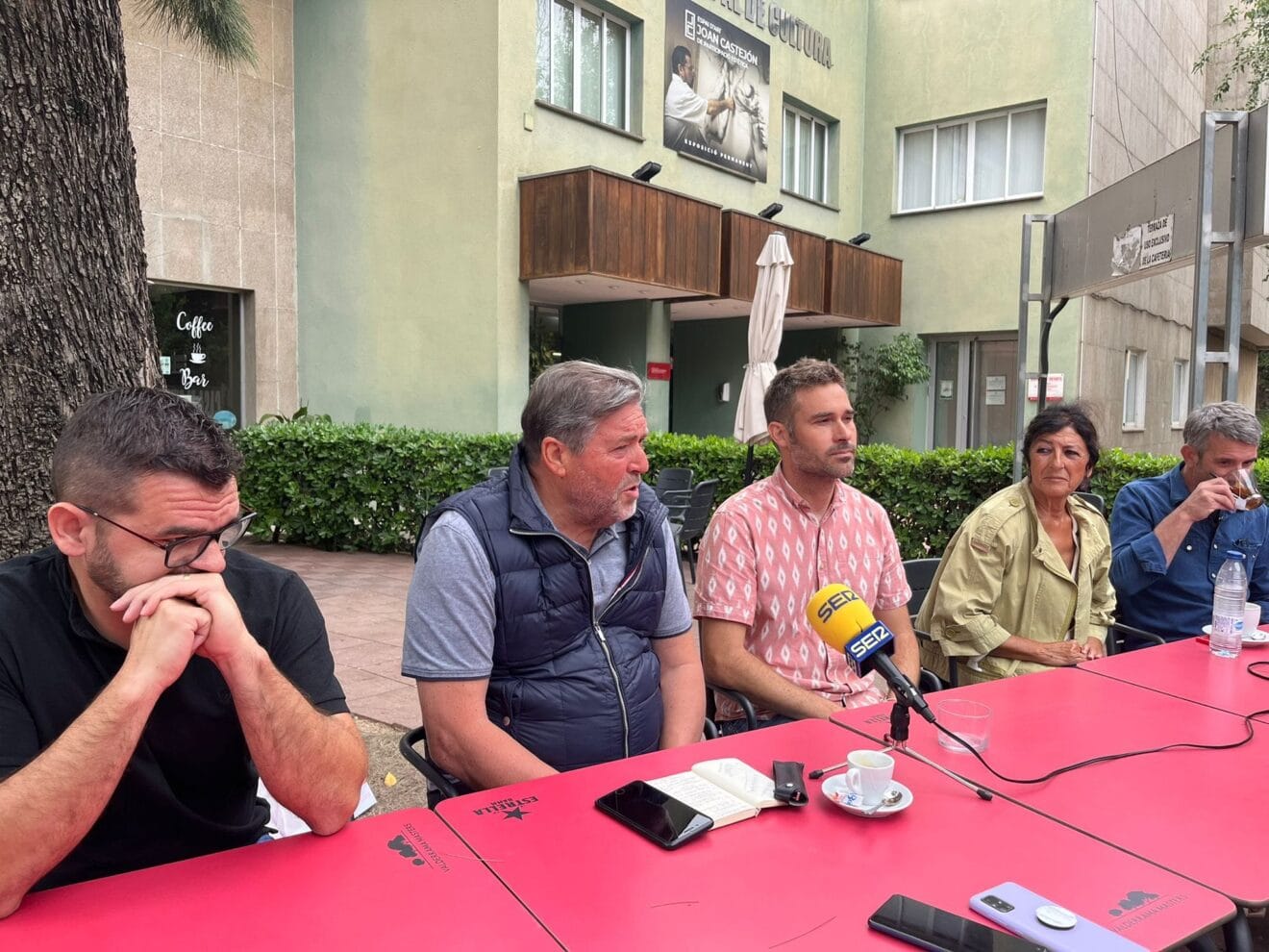 Ejecutar las obras del Plan Edificant, gratuidad en los libros, comedor escolar y becas para estudiantes son algunas de las propuestas de Compromís en Educación