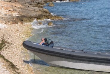 La Guardia Civil investiga la aparición de la lancha