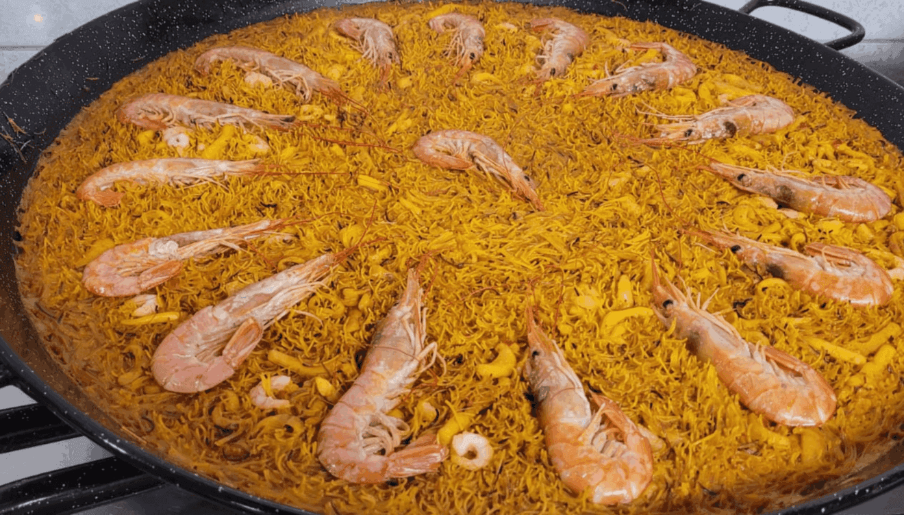 Sorprende a tus seres queridos con la excelencia de esta fideuà