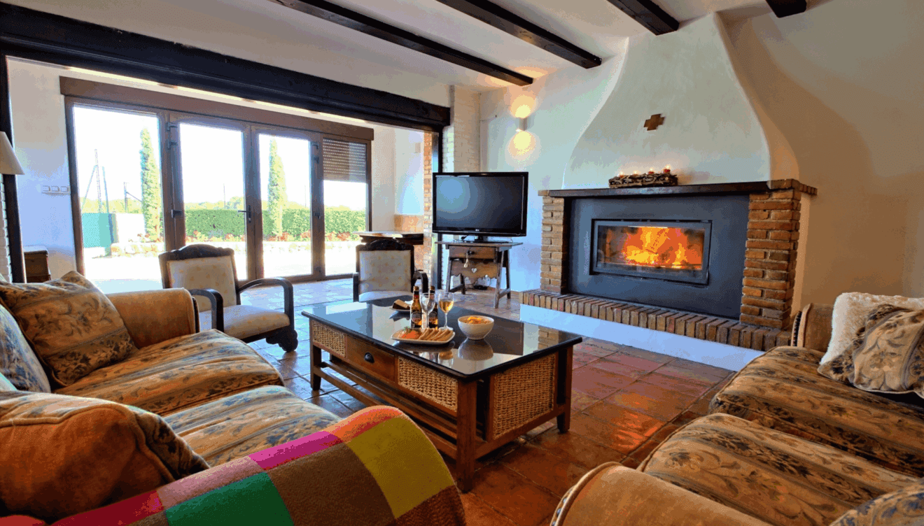 Amplio Salón-comedor con chimenea