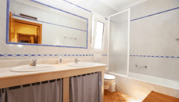 Baño en suite del dormitorio principal