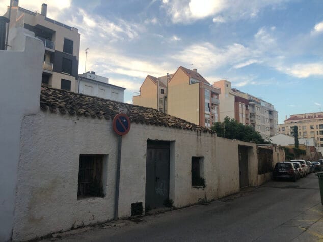 casa del siglo xix en avenida marquesado