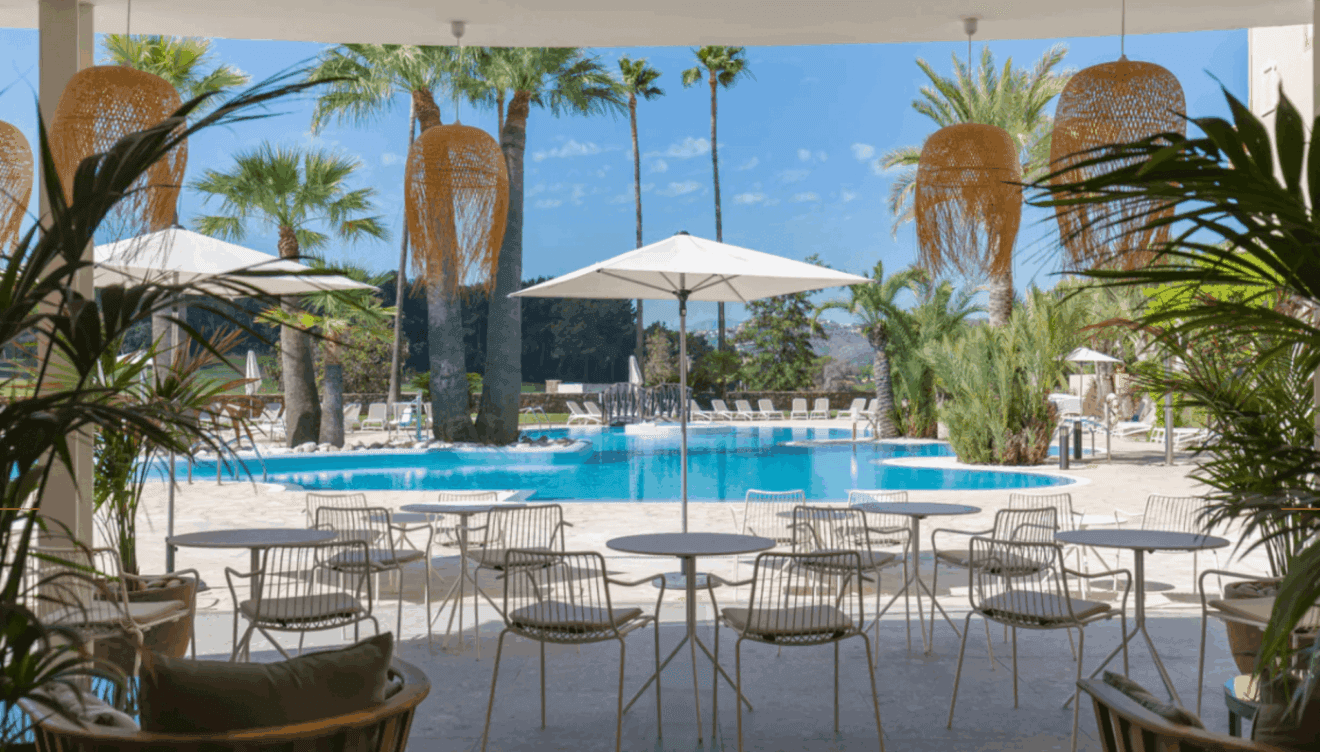 Disfruta de una velada inolvidable en su terraza