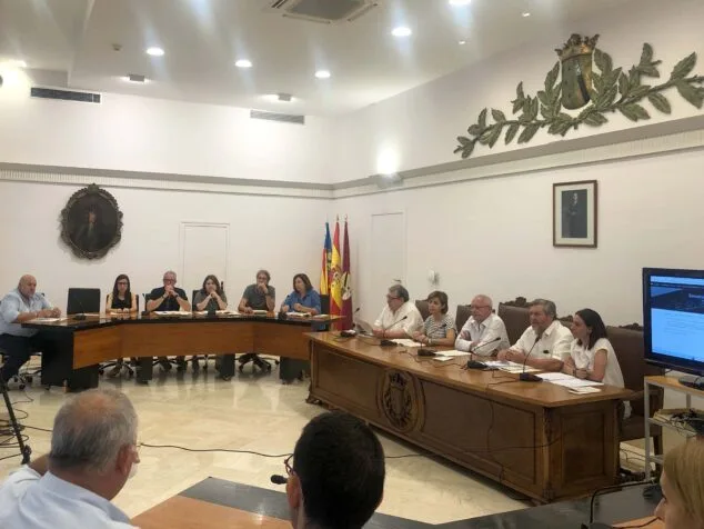 Imagen: El ayuntamiento de Dénia durante la sesión plenaria