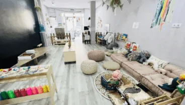 espacio de juego con rincones de aprendizaje