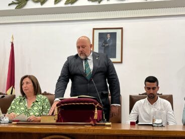 Félix Redondo jurando su cargo