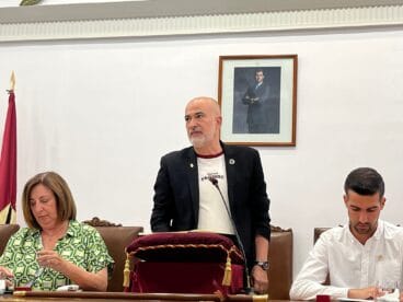 Javier Scotto prometiendo su cargo