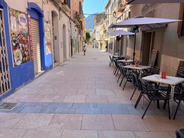 La calle Cop de Dénia reabre y estrena nuevo color 3 Imagen: La nueva calle Cop de Dénia
