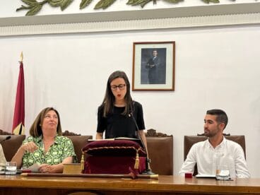 Llanos Ygarza jurando su cargo