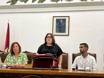 Marian Moltó jurando su cargo