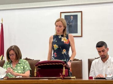 Marta Gascó prometiendo su cargo