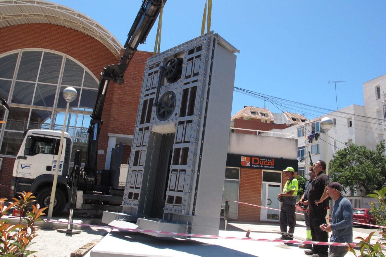 Nueva escultura de la estación de Dénia 13