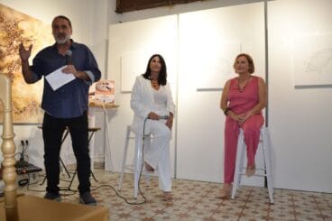pepa cardona durante la presentacion de su libro