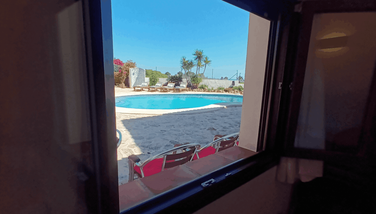 Vistas a la piscina