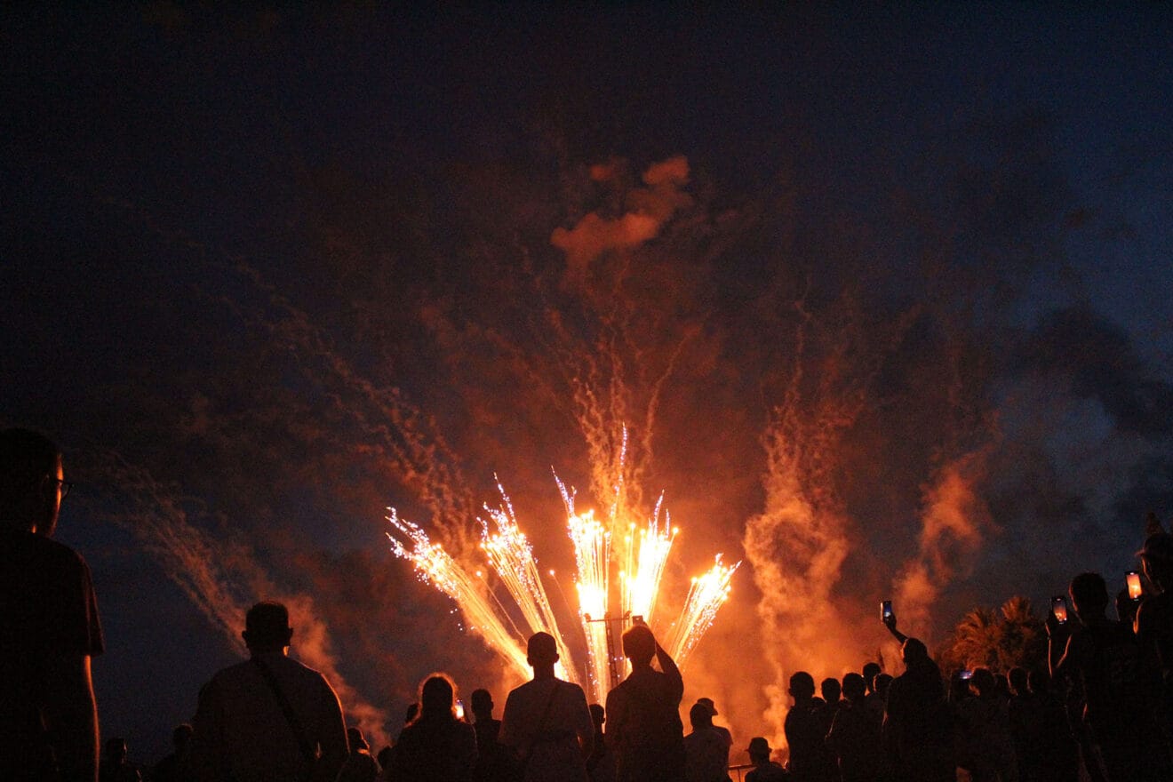 Castillo de fuegos artificiales de fiestas en Dénia 2023 01