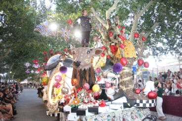 Desfile de carrozas de 2023 en Dénia