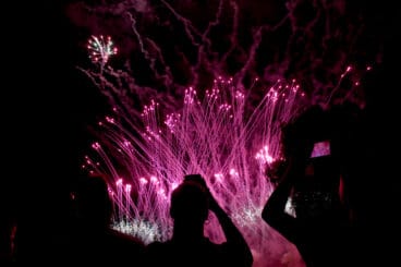 espectacular castillo de fuegos artificiales en el fin de fiestas de denia de 2023