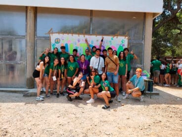 Grupo de las jóvenes dianenses en la III Trobada Autonòmica de Corresponsals