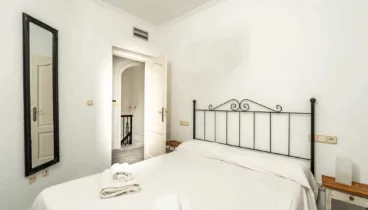 Habitación con decoración minimalista