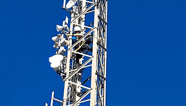 Imagen: Instalación de fibra óptica en Dénia