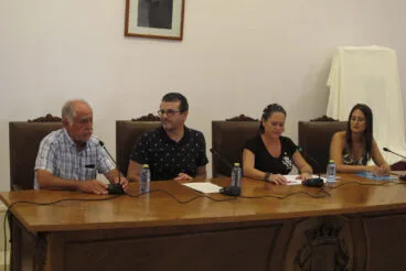 Julián López, pregonero de los Moros y Cristianos de Dénia 2023, contando sus impresiones sobre la responsabilidad del cargo
