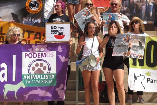 manifestacion contra los bous a la mar en denia 13