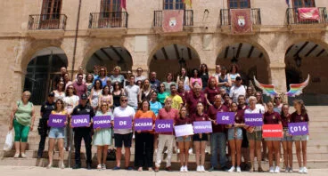 minuto de silencio bajo el ayuntamiento de denia
