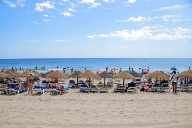playa de la fossa de calp durante este verano 2023