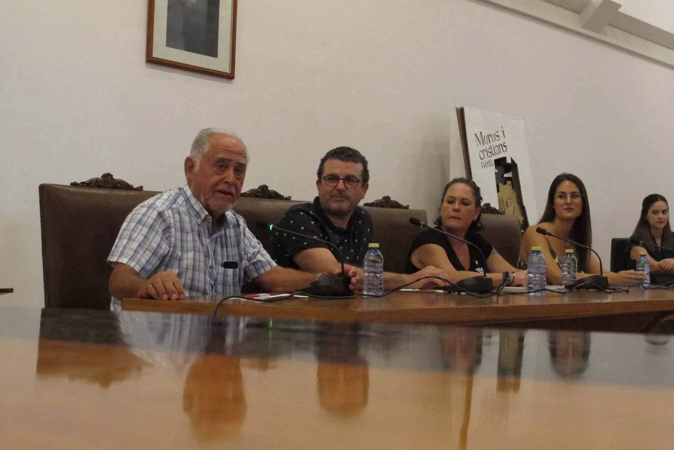 Presentación cartel y programa de Moros i Cristians Dénia 21