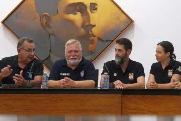 Presentación del cartel y el programa de Moros i Cristians Dénia en el Ayuntamiento