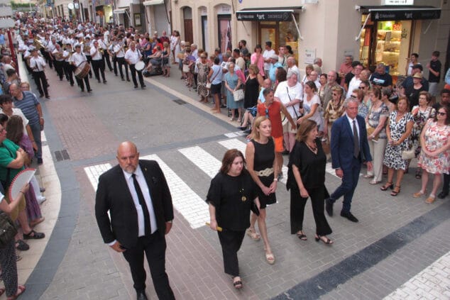 El concierto de la banda pone el broche final a una jornada repleta de tradiciones en Dénia 25 procesion de la santissima sang de denia 34