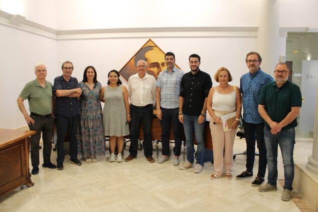 Imagen: Reunión en el ayuntamiento de Dénia
