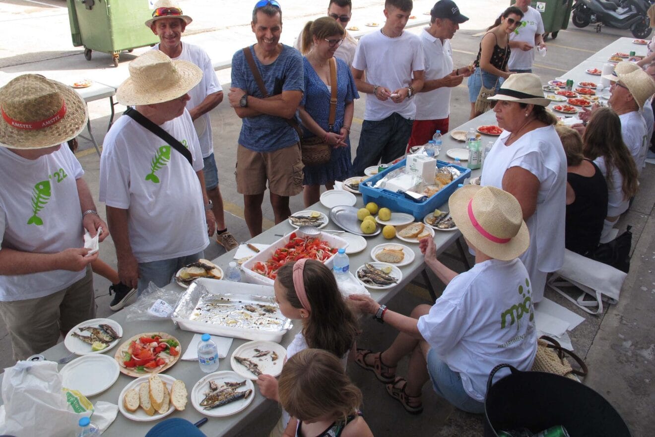 Tradicional sardinada de Fiestas de Dénia 02