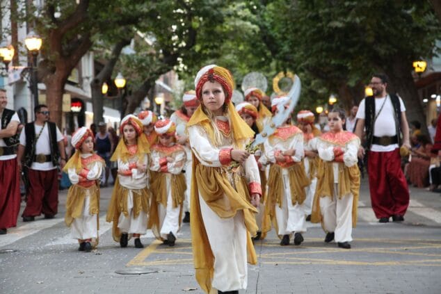 Desfile infantil de Moros y Cristianos en Dénia 1 Imagen: Desfile infantil de Moros y Cristianos de 2022