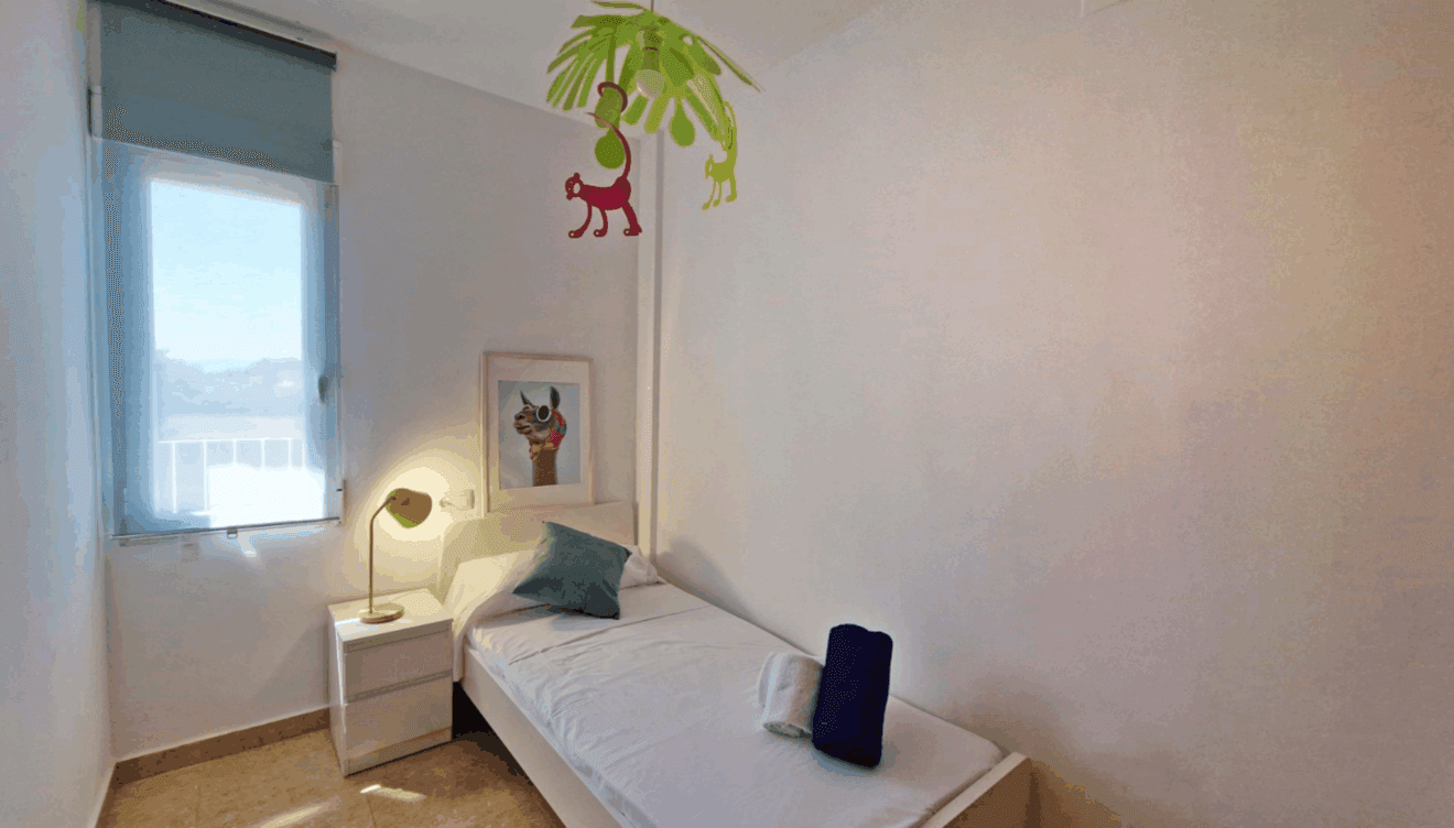 Dormitorio infantil con cama individual
