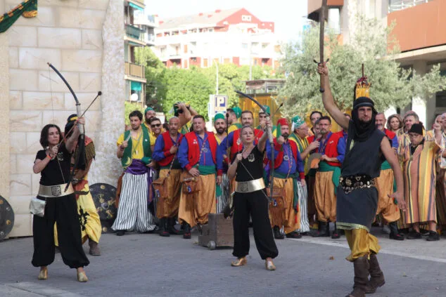 Los Moros y Cristianos se despiden de las calles de Dénia... hasta septiembre 54 el milagro de la niebla de denia 2023 10