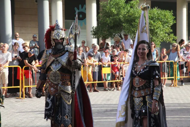 Los Moros y Cristianos se despiden de las calles de Dénia... hasta septiembre 45 el milagro de la niebla de denia 2023 19