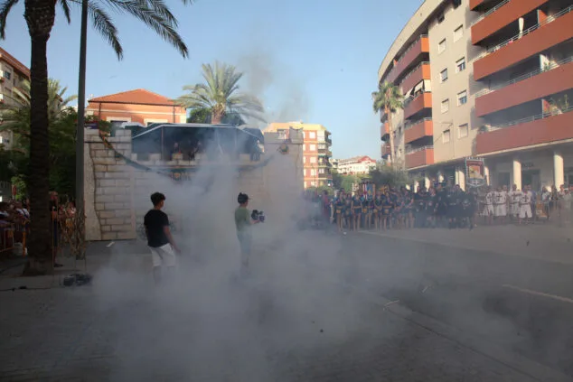 Los Moros y Cristianos se despiden de las calles de Dénia... hasta septiembre 36 el milagro de la niebla de denia 2023 28