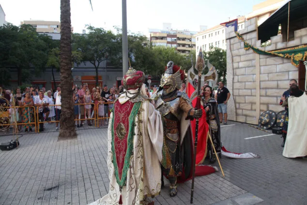 Los Moros y Cristianos se despiden de las calles de Dénia... hasta septiembre 26 el milagro de la niebla de denia 2023 38