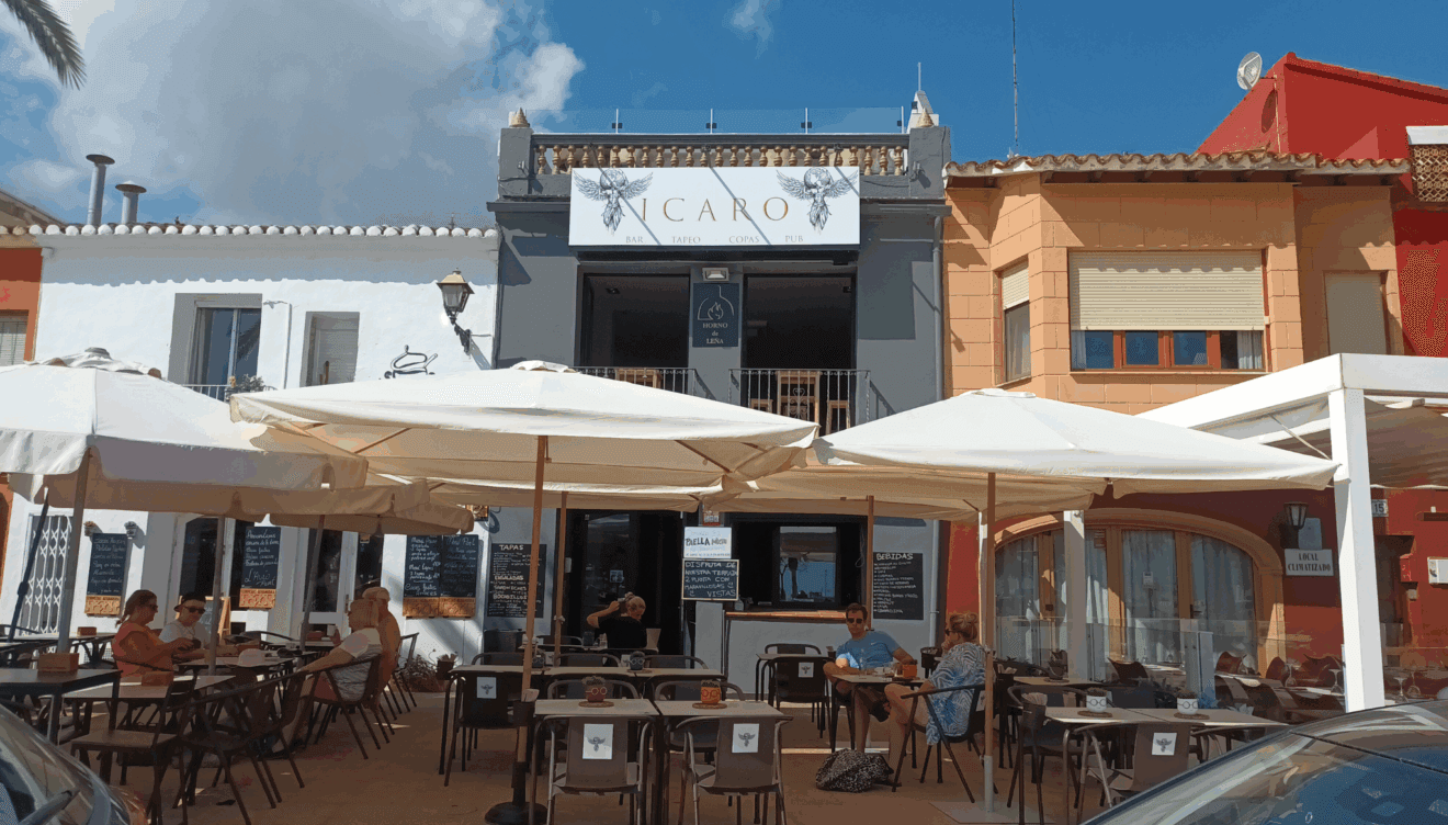 Icaro bar, tapeo, copas y pub en Dénia