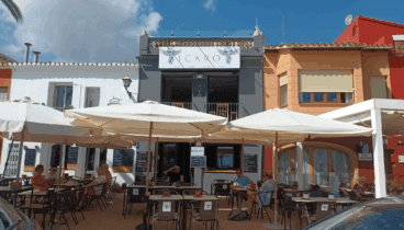 Icaro bar, tapeo, copas y pub en Dénia