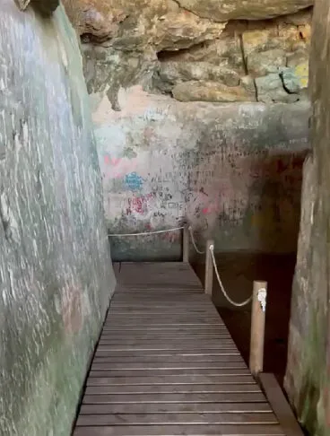 Interior de la cueva