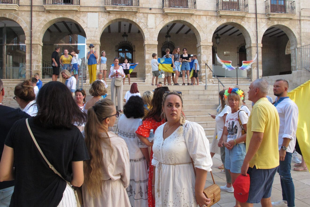 Minuto de silencio en Dénia por Ucrania 03