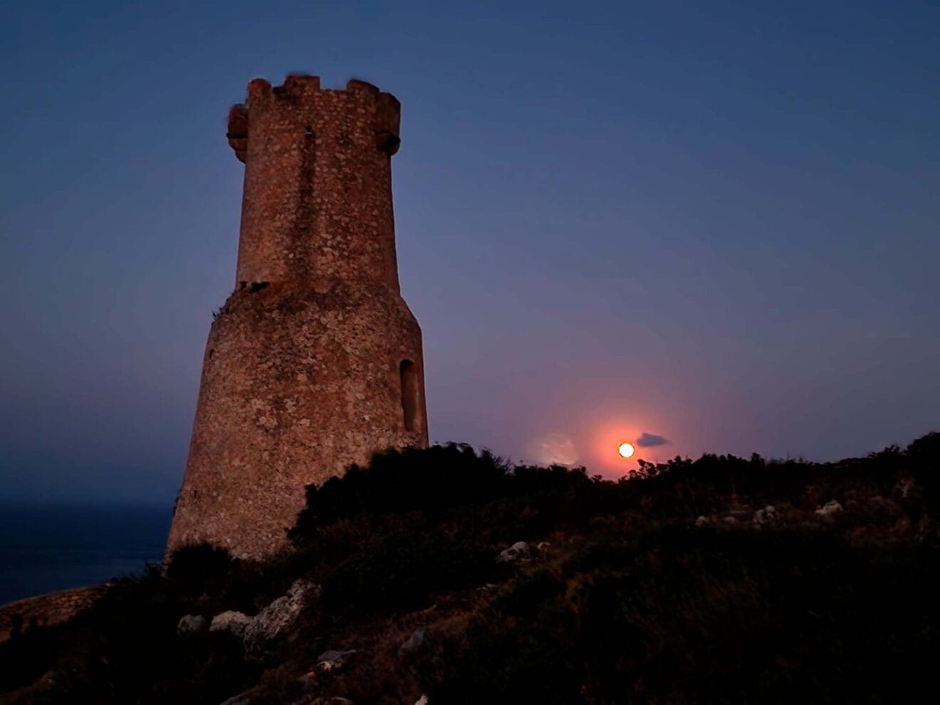 Superluna en la Torre del Gerro