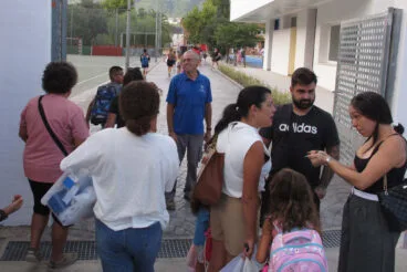 Así se ha vivido la vuelta al cole de Dénia 01