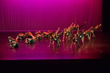 Bailarines de la Escuela de danza Patricia Sentí