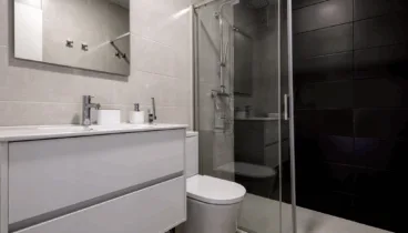 Baño completo con todos los servicios necesarios