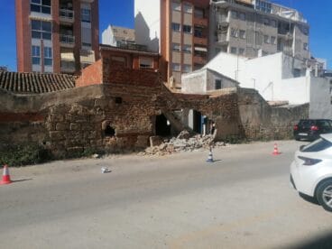 cae el muro de una vivienda de denia