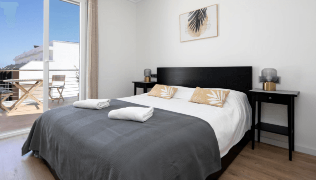 Bella Anna: la fabulosa casa de vacaciones en Dénia cerca de la playa que te está esperando 6 dormitorio principal con balcon privado